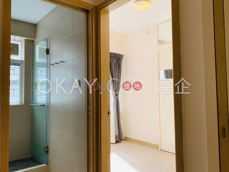 Stylish 2 bedroom in Mid-levels West | For Sale | King\'s Garden 健園 Sales Listings