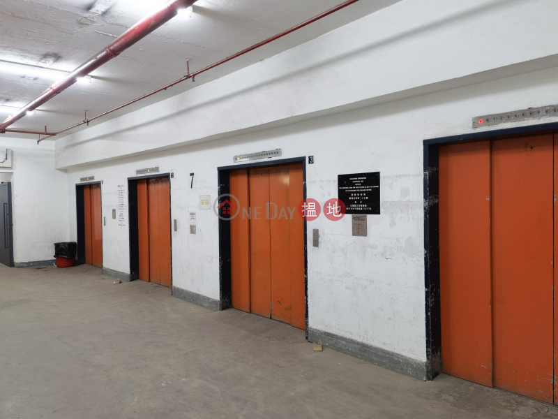 HK$ 21,000/ month | Nan Fung Industrial City, Tuen Mun | Flat rent! Practical warehouse, the parking lot can accommodate 40-foot containers