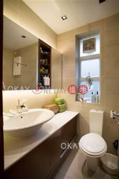 Lovely 3 bedroom on high floor | For Sale | 27-29 Village Terrace 山村臺 27-29 號 Sales Listings