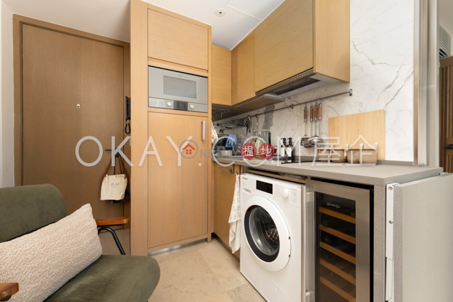 1房1廁,極高層,露台Eight South Lane出售單位|Eight South Lane(Eight South Lane)出售樓盤 (OKAY-S290556)