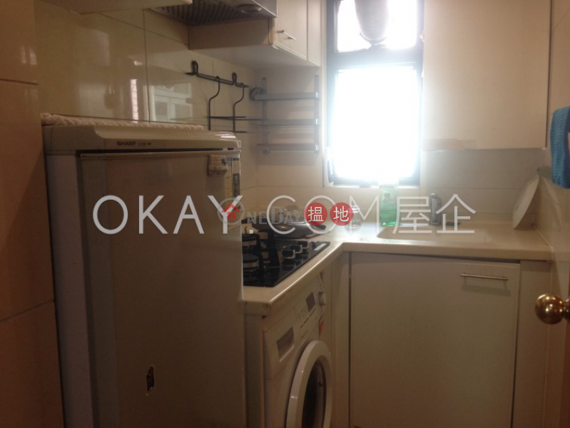 HK$ 9.2M | Elite\'s Place | Western District Generous 2 bedroom with balcony | For Sale