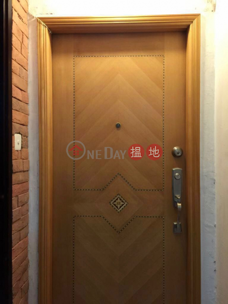 24-28 Western Street | Middle Residential Sales Listings, HK$ 2.98M