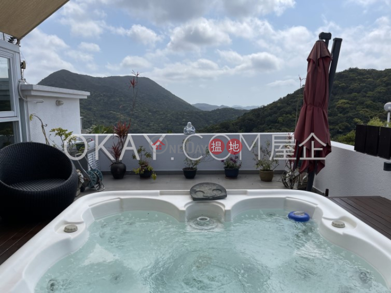 Gorgeous house with balcony & parking | Rental | Wong Mo Ying Village House 黃毛應村屋 Rental Listings