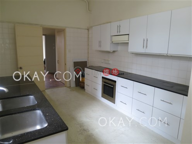 Beautiful 2 bedroom with parking | Rental | 5-7 Broom Road 蟠龍道5-7號 Rental Listings