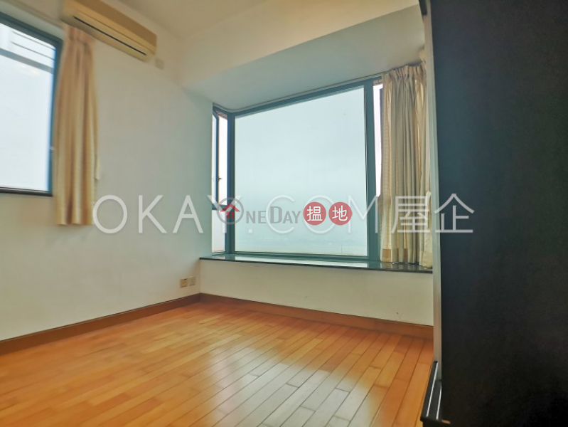Tasteful 2 bedroom on high floor with balcony | For Sale | 2 Park Road 柏道2號 Sales Listings
