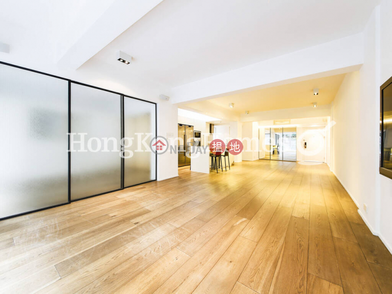 3 Bedroom Family Unit at Yee Lin Mansion | For Sale, 54A-54D Conduit Road | Western District | Hong Kong, Sales HK$ 30M
