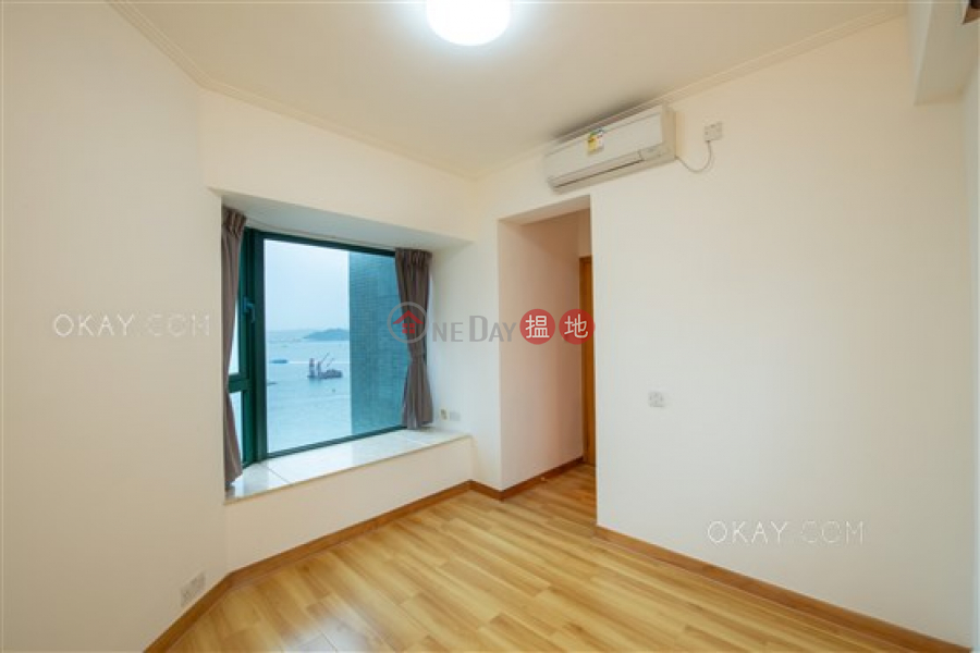 HK$ 36,000/ month | Manhattan Heights | Western District | Luxurious 3 bedroom on high floor with sea views | Rental