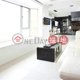 Gorgeous 2 bedroom on high floor with harbour views | Rental | Lun Fung Court 龍豐閣 _0