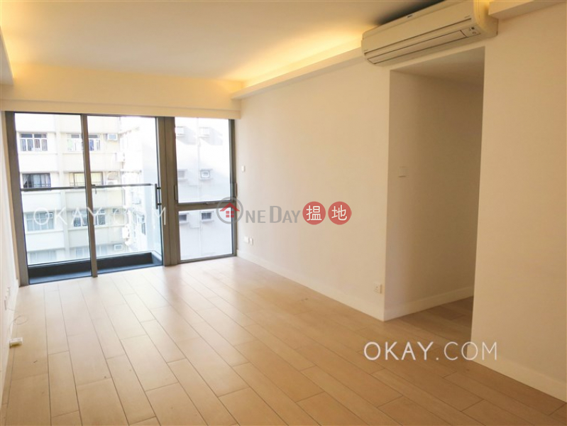 Elegant 2 bedroom with balcony | Rental, Po Wah Court 寶華閣 Rental Listings | Wan Chai District (OKAY-R323528)