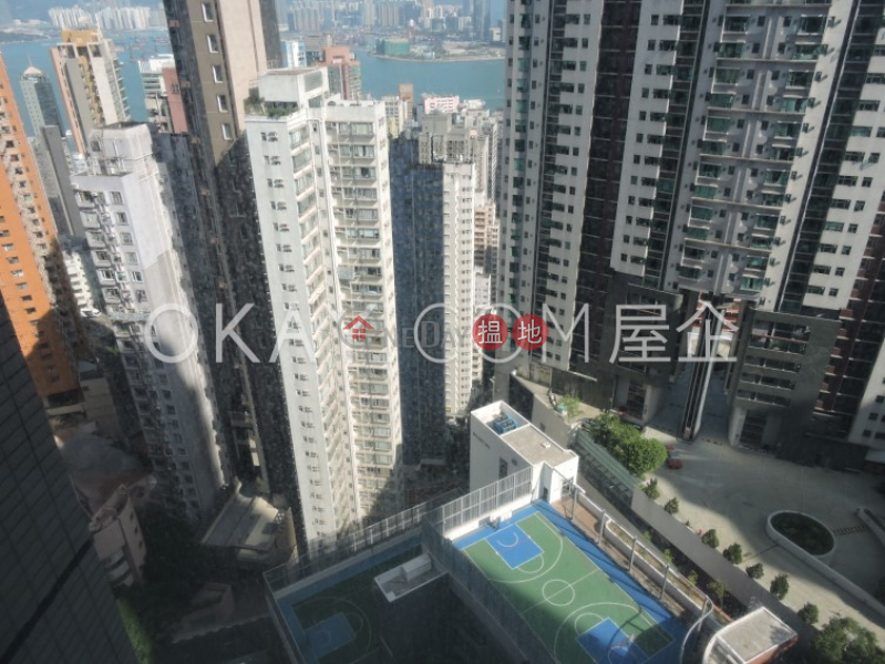 HK$ 27,900/ month Panorama Gardens, Western District, Unique 2 bedroom on high floor with harbour views | Rental