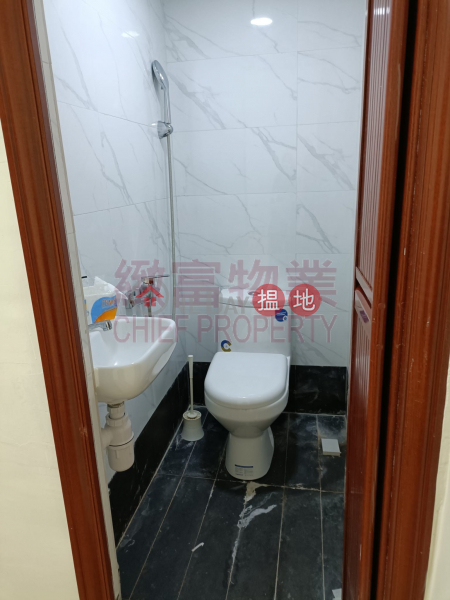 內廁 25-27 Luk Hop Street | Wong Tai Sin District, Hong Kong | Rental HK$ 4,900/ month