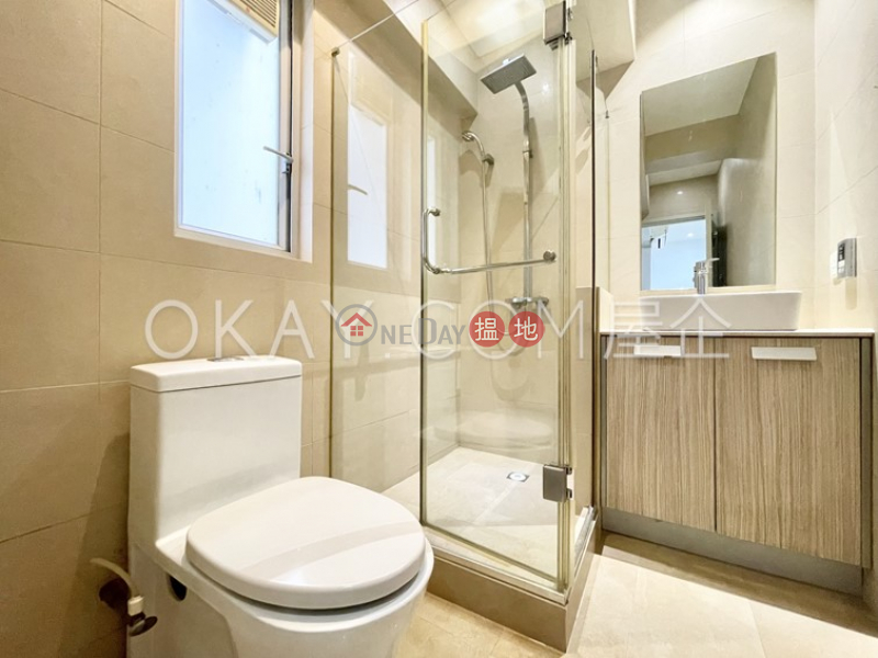 HK$ 22.5M, Cleveland Mansion, Wan Chai District | Efficient 3 bedroom with balcony | For Sale