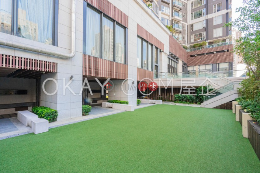 Stylish 2 bedroom with sea views & balcony | For Sale | The Summa 高士台 Sales Listings