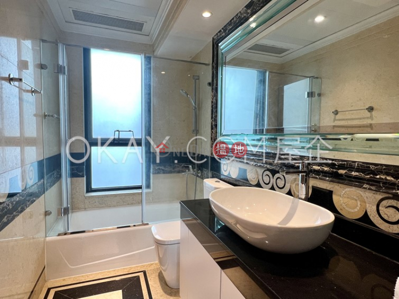 Luxurious 3 bedroom with racecourse views & parking | For Sale | The Leighton Hill 禮頓山 Sales Listings