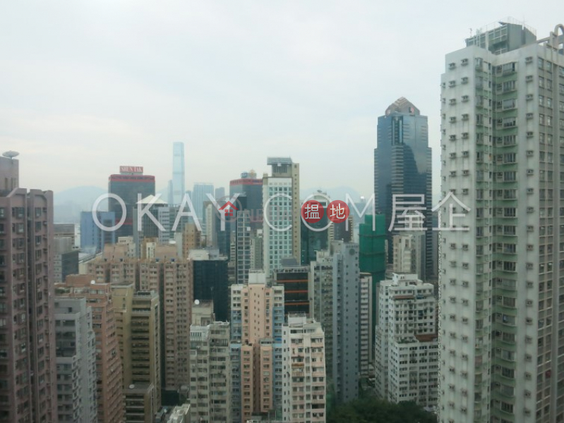 Property Search Hong Kong | OneDay | Residential | Sales Listings | Tasteful 1 bedroom on high floor with harbour views | For Sale
