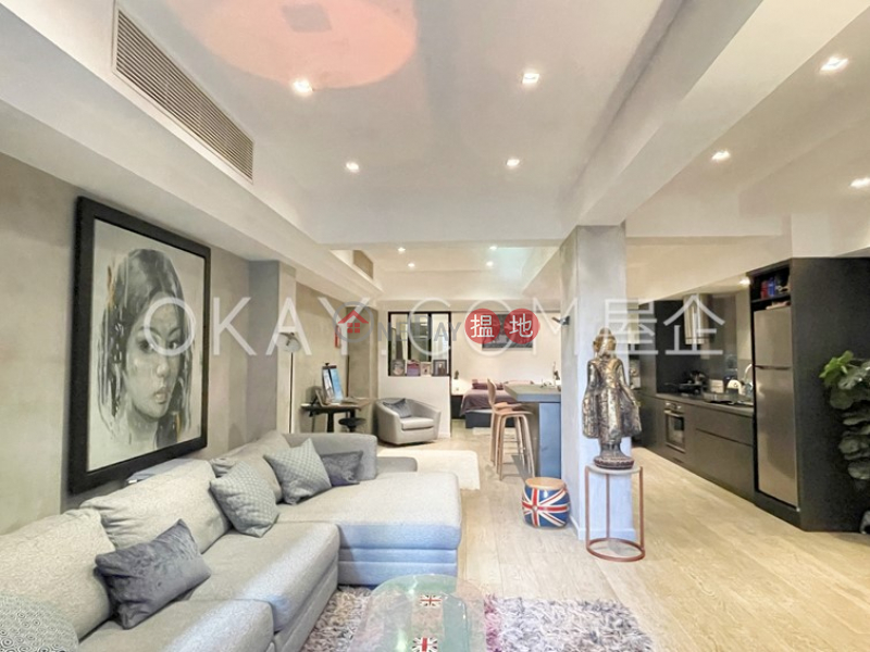 Property Search Hong Kong | OneDay | Residential | Rental Listings | Elegant 1 bedroom with terrace | Rental