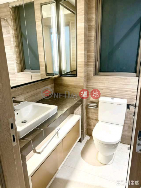 HK$ 31.5M, The Austin Tower 3, Yau Tsim Mong | 連露台開揚全海景的英文3-bedroom (1 en-suite) with balcony and panoramic open sea views