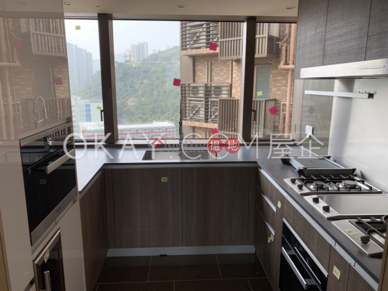HK$ 55,000/ month Block 5 New Jade Garden Chai Wan District, Tasteful 3 bed on high floor with sea views & balcony | Rental