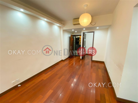 Charming 3 bedroom in Mid-levels West | Rental | Golden Valley Mansion 金谷大廈 _0