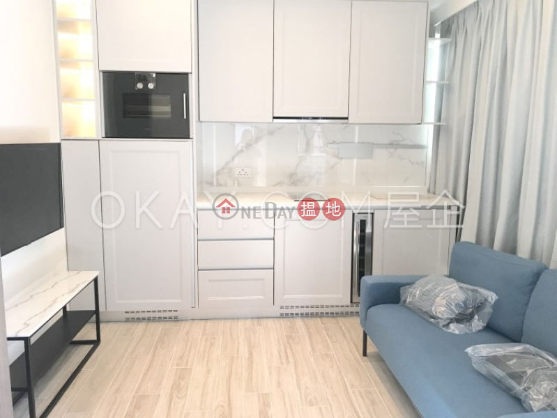 Intimate 1 bedroom on high floor with balcony | Rental | 8 Mosque Street 摩羅廟街8號 Rental Listings