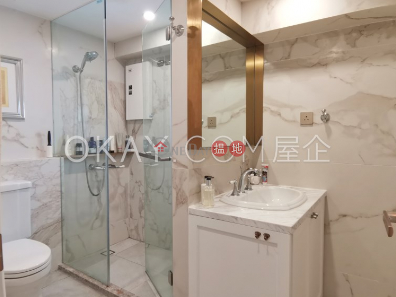 Lovely 3 bedroom in Mid-levels West | For Sale | The Grand Panorama 嘉兆臺 Sales Listings