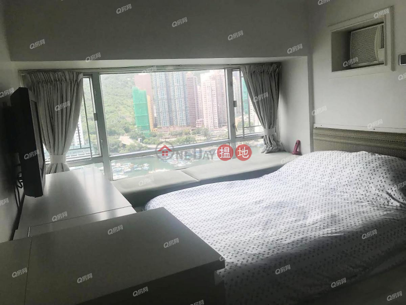 Property Search Hong Kong | OneDay | Residential, Sales Listings, South Horizons Phase 1, Hoi Ning Court Block 5 | 3 bedroom Mid Floor Flat for Sale
