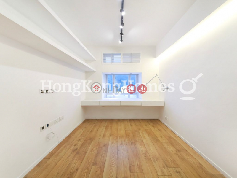 3 Bedroom Family Unit at Imperial Court | For Sale 62G Conduit Road | Western District | Hong Kong Sales HK$ 21M