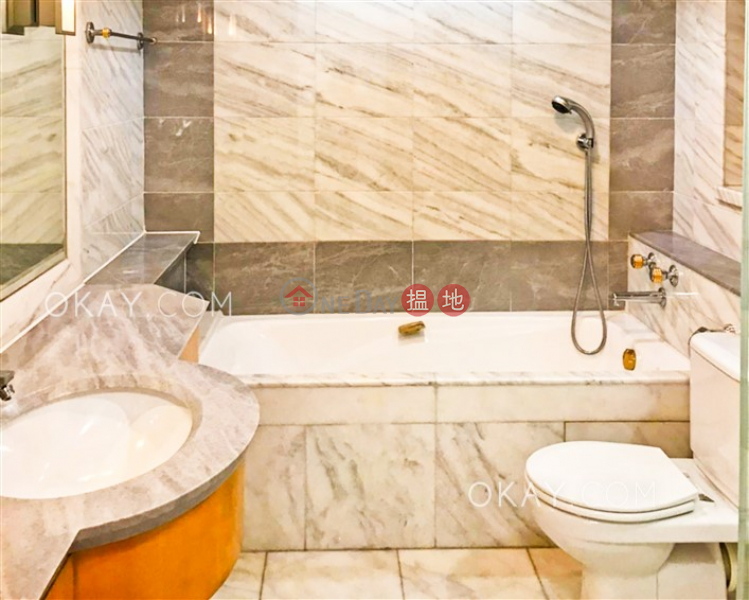 Property Search Hong Kong | OneDay | Residential | Sales Listings | Gorgeous 2 bedroom in Kowloon Station | For Sale
