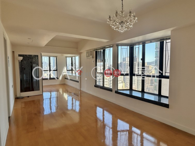 Lovely 2 bedroom with sea views | For Sale | Vantage Park 慧豪閣 Sales Listings