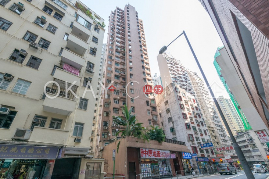 2房1廁明苑出售單位46-48羅便臣道 | 西區香港出售-HK$ 1,200萬