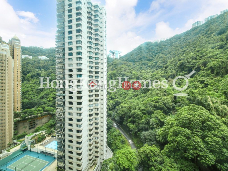 Property Search Hong Kong | OneDay | Residential | Rental Listings | 3 Bedroom Family Unit for Rent at Hillsborough Court