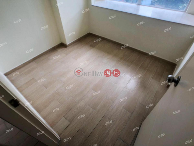 Property Search Hong Kong | OneDay | Residential Rental Listings Ap Lei Chau Centre (Block A-B) | 2 bedroom Low Floor Flat for Rent