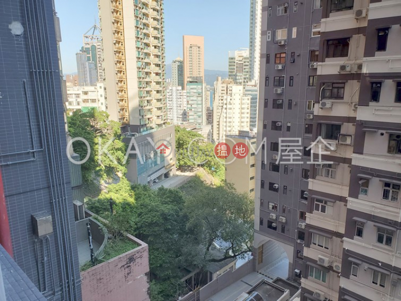 HK$ 26,800/ month, Bonanza Court | Western District, Intimate 3 bedroom in Mid-levels West | Rental