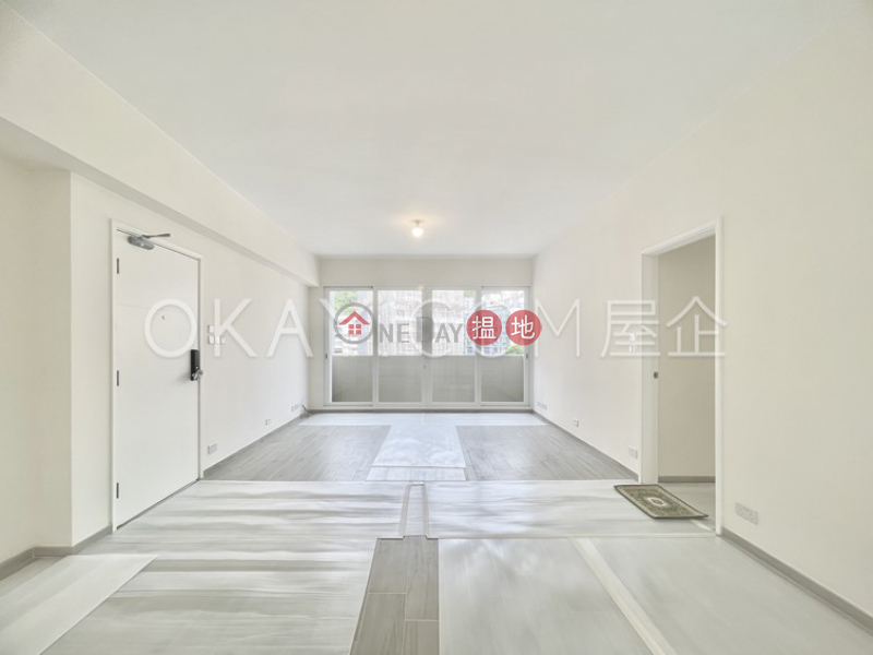 Gorgeous 3 bedroom with balcony & parking | Rental | Waiga Mansion 維基樓 Rental Listings