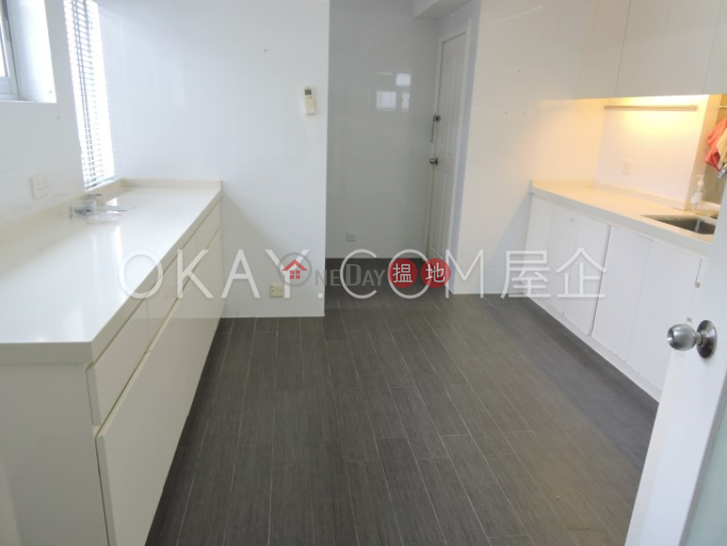HK$ 68,000/ month Unicorn Gardens | Southern District, Efficient 3 bedroom with balcony & parking | Rental
