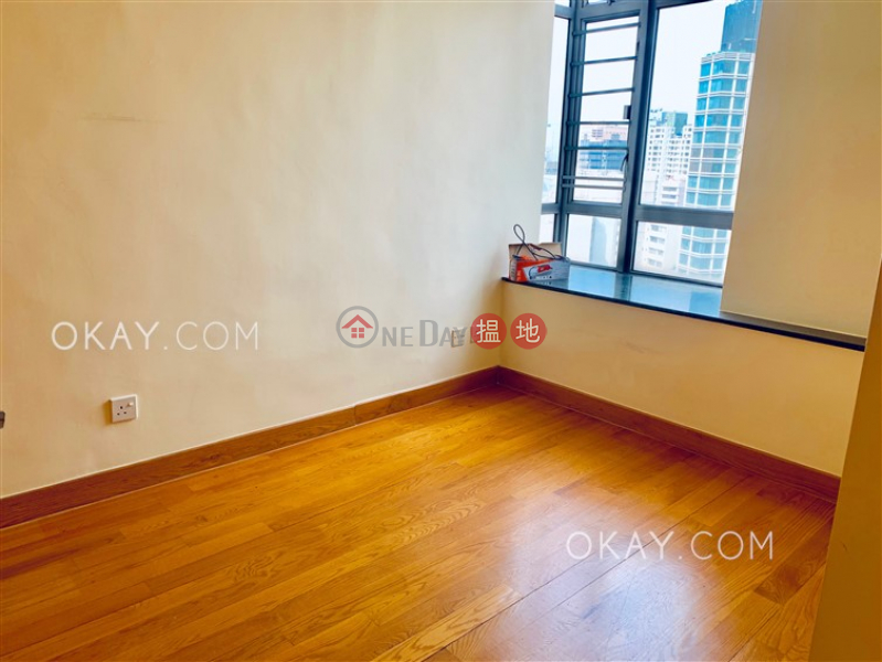 Property Search Hong Kong | OneDay | Residential Rental Listings | Tasteful 2 bedroom in Sheung Wan | Rental