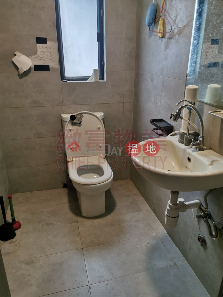 HK$ 17,500/ month | New Trend Centre, Wong Tai Sin District 裝修中，內廁