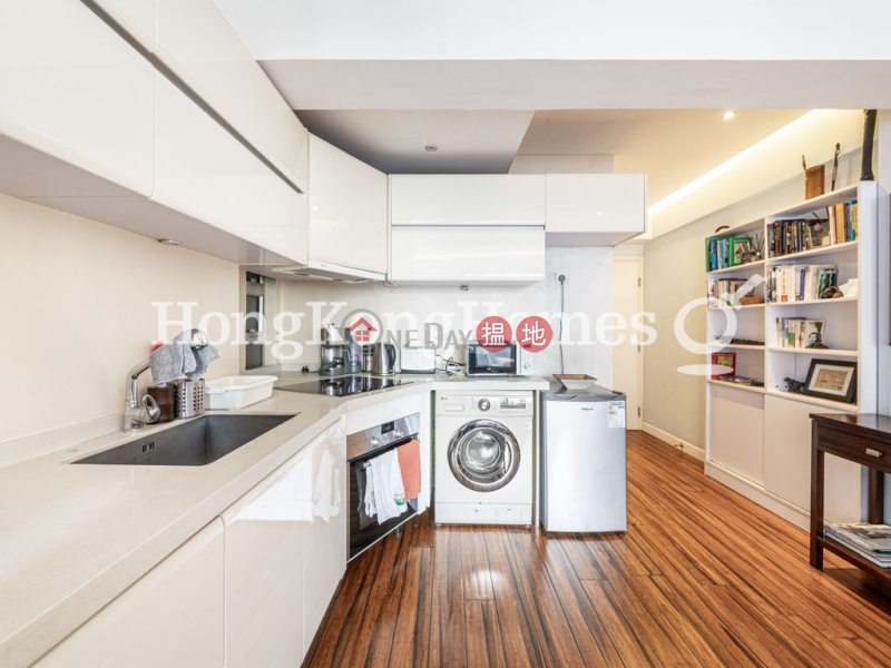 HK$ 23,000/ month | Po Hing Mansion | Central District | Studio Unit for Rent at Po Hing Mansion