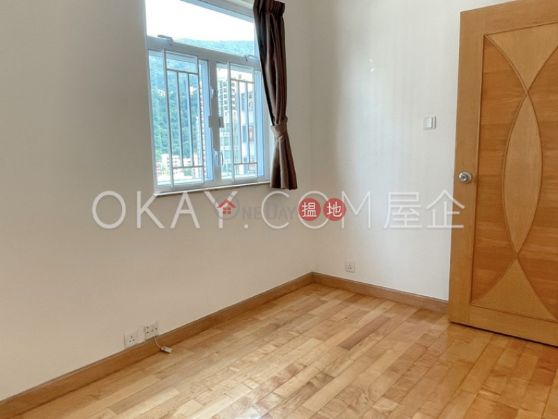 HK$ 25,500/ month Shan Kwong Tower Wan Chai District, Nicely kept 2 bedroom in Happy Valley | Rental