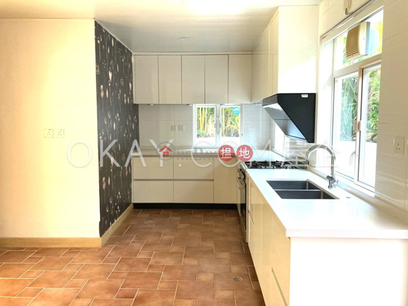 香港搵樓|租樓|二手盤|買樓| 搵地 | 住宅|出售樓盤|4房3廁,連車位,露台,獨立屋《鳳誼花園出售單位》