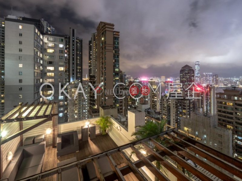 Luxurious penthouse with harbour views & rooftop | Rental | The Rednaxela 帝華臺 Rental Listings