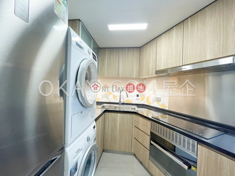 HK$ 59,000/ month, C.C. Lodge | Wan Chai District Beautiful 3 bedroom with parking | Rental