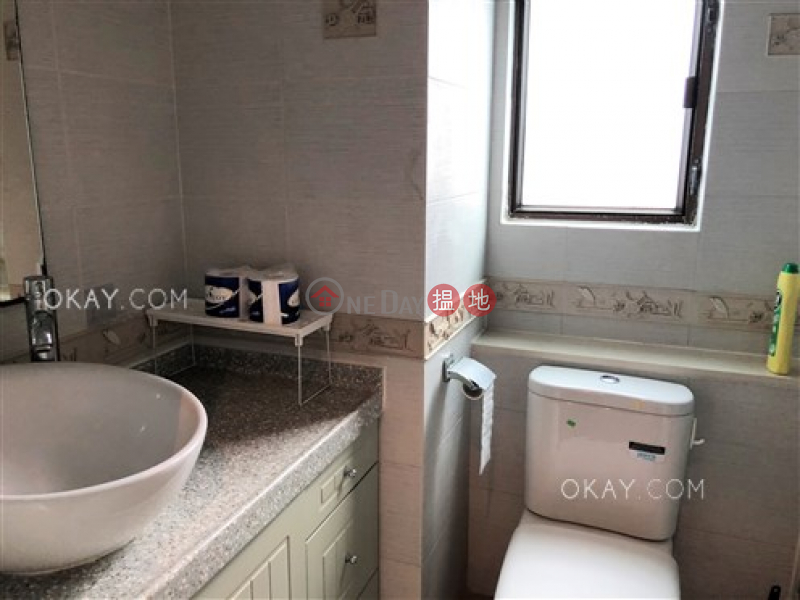 3房2廁,實用率高,極高層,露台《信怡閣出售單位》-60羅便臣道 | 西區香港|出售|HK$ 1,625萬