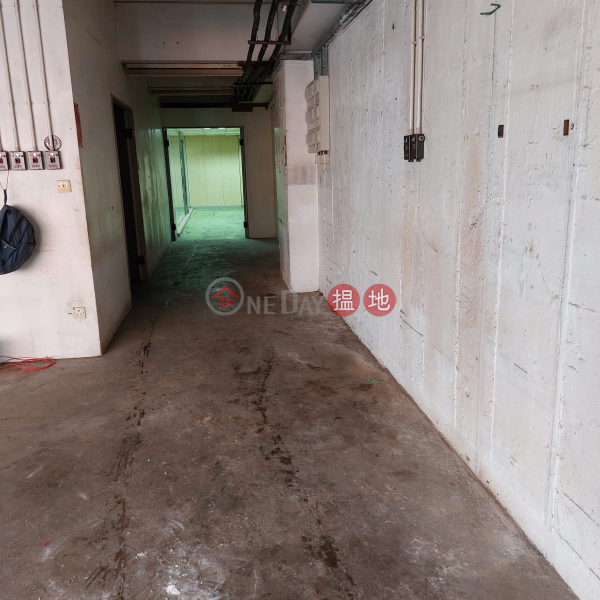 HK$ 28,000/ month | Tung Chun Industrial Building, Kwai Tsing District, Kwai Chung Tung Chun Industrial Building: Both warehouse and office decoration. Convinent for storing goods.