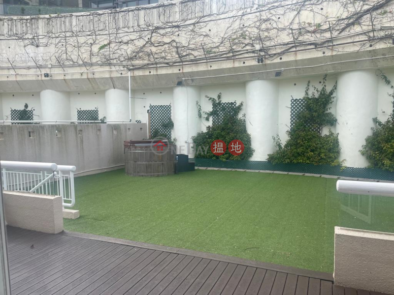 HK$ 180,000/ 月龍庭中區山頂 龍庭 獨立屋 House B8，環境寧靜開揚