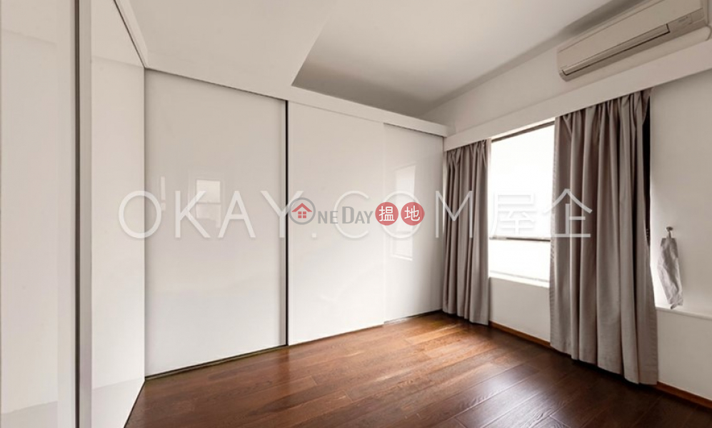 HK$ 11M | Greenview Garden | Sai Kung | Tasteful 4 bedroom with balcony & parking | For Sale