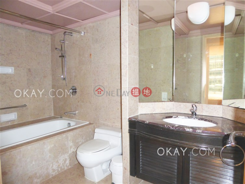 HK$ 13.6M, Convention Plaza Apartments, Wan Chai District Rare 1 bedroom in Wan Chai | For Sale