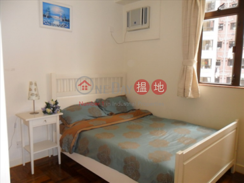 3 Bedroom Family Apartment/Flat for Sale in Central Mid Levels | Roc Ye Court 樂怡閣 _0