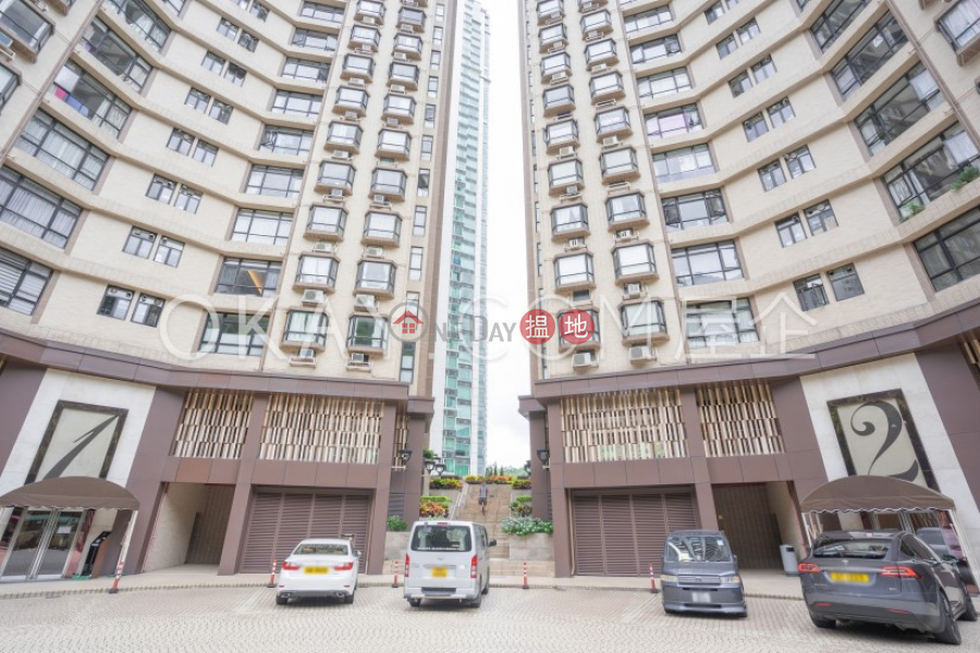 HK$ 48,000/ month | Ronsdale Garden, Wan Chai District | Stylish 3 bedroom with balcony & parking | Rental