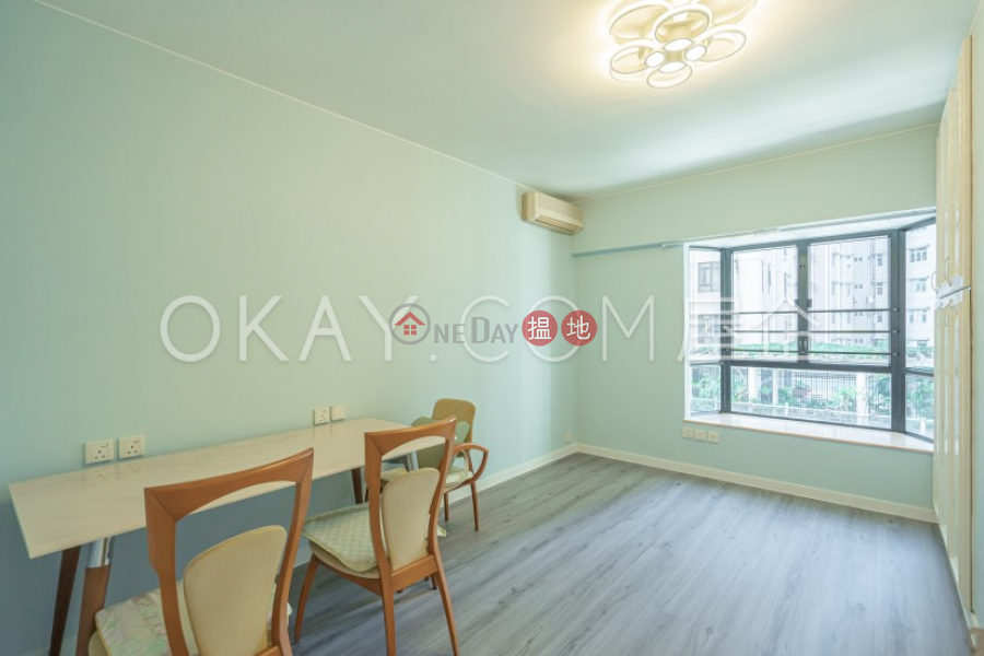 HK$ 37.7M, Yukon Court Western District | Gorgeous 3 bedroom with balcony & parking | For Sale